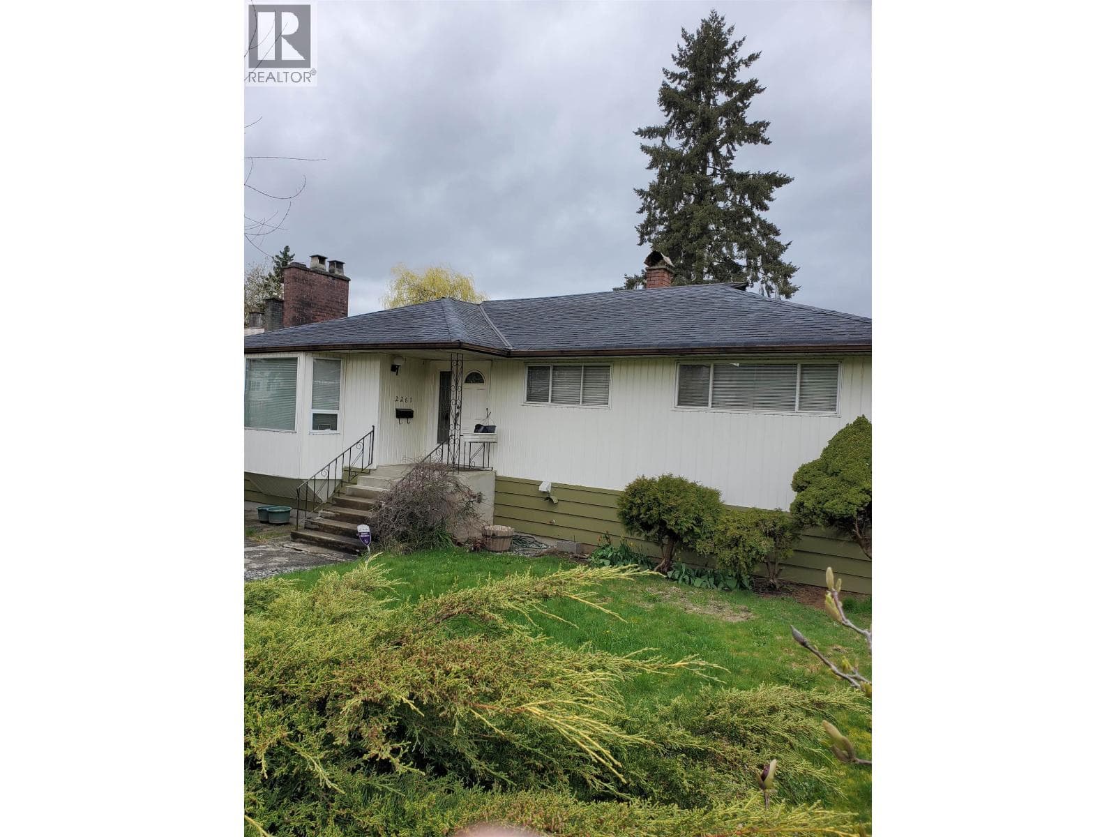 2261 HAWTHORNE AVENUE in Port Coquitlam