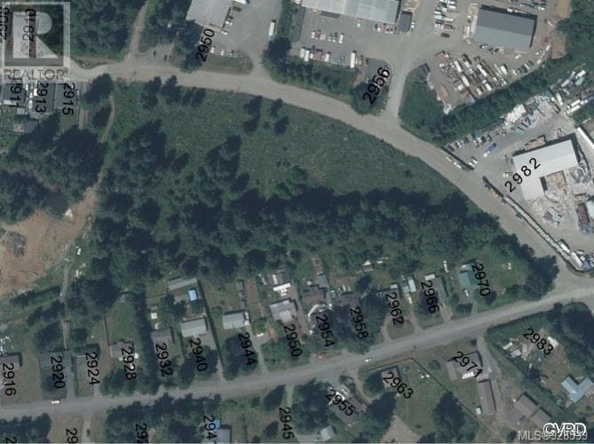 LOT A ULVERSTON AVENUE, Vancouver Island — photo 2