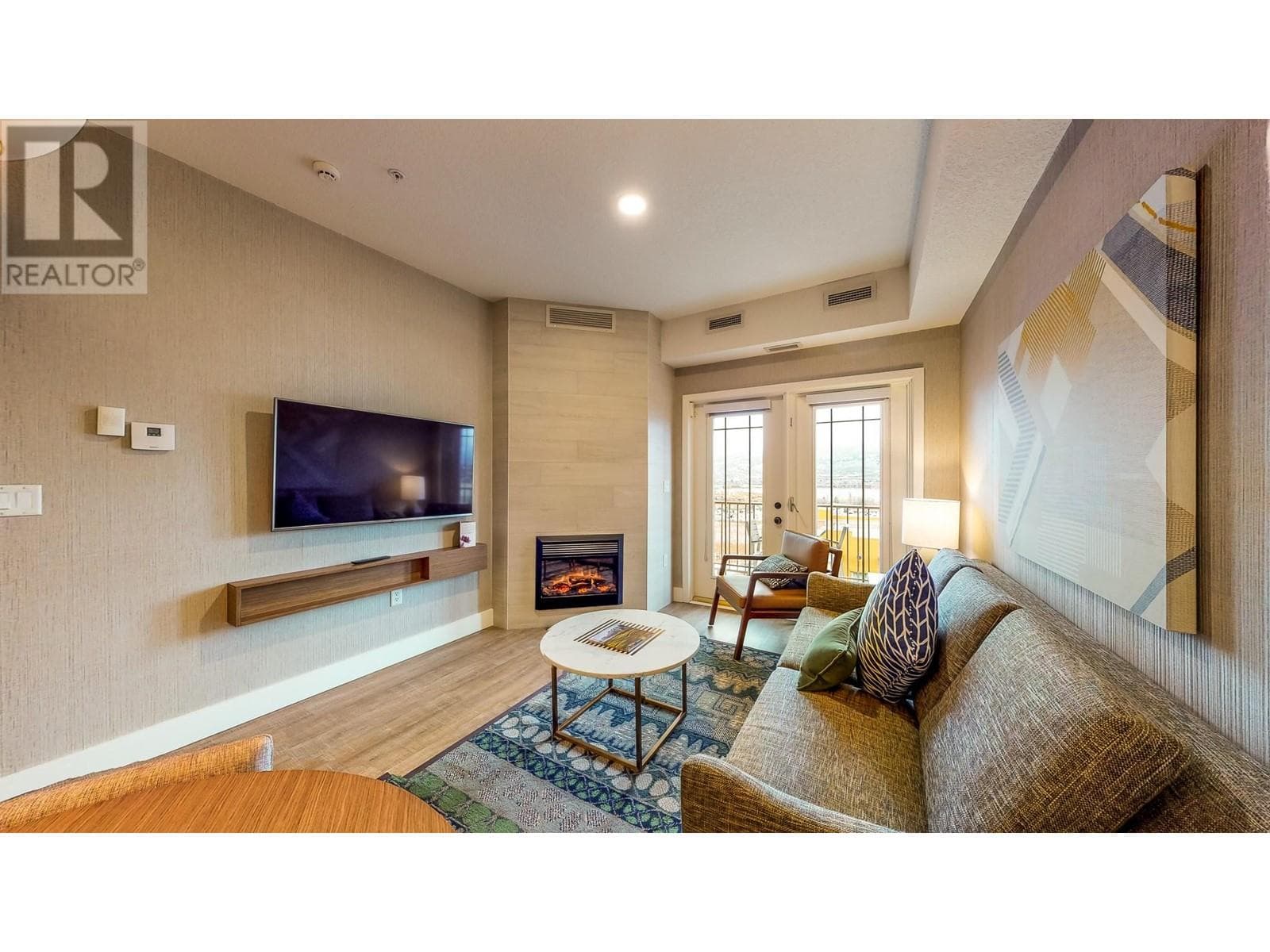 1200 RANCHER CREEK Road Unit# 215C, Interior REALTORS® — photo 5