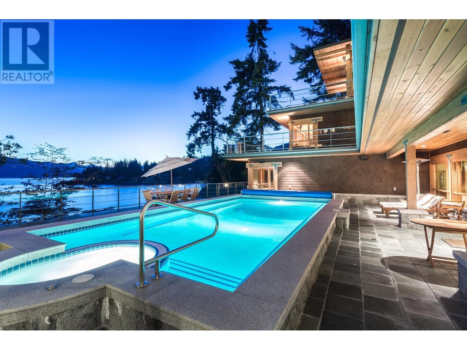 5363 KEW CLIFF ROAD, Greater Vancouver