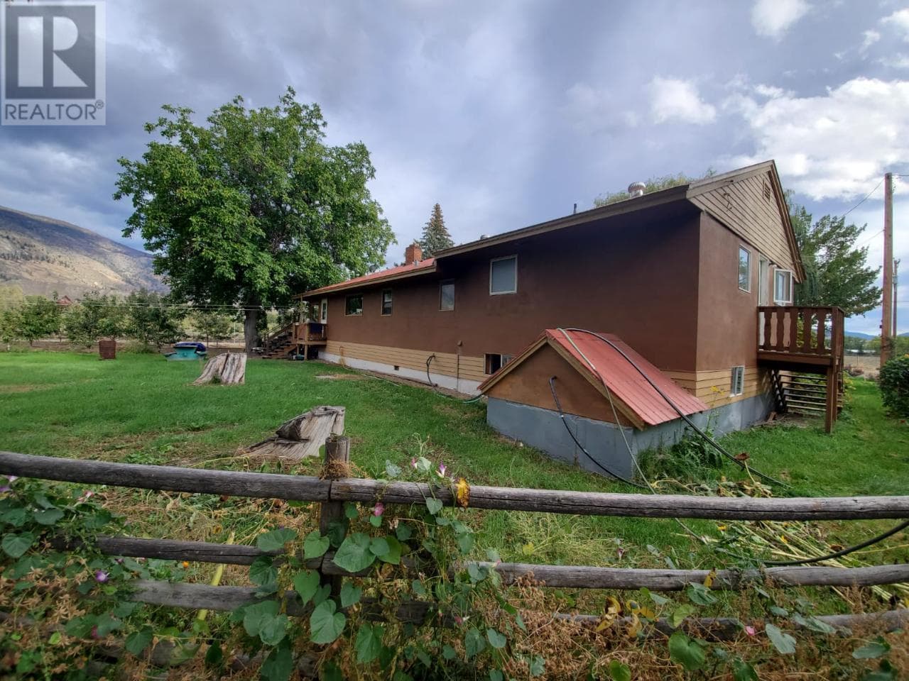 166 PARK RILL ROAD, Interior REALTORS® — photo 4