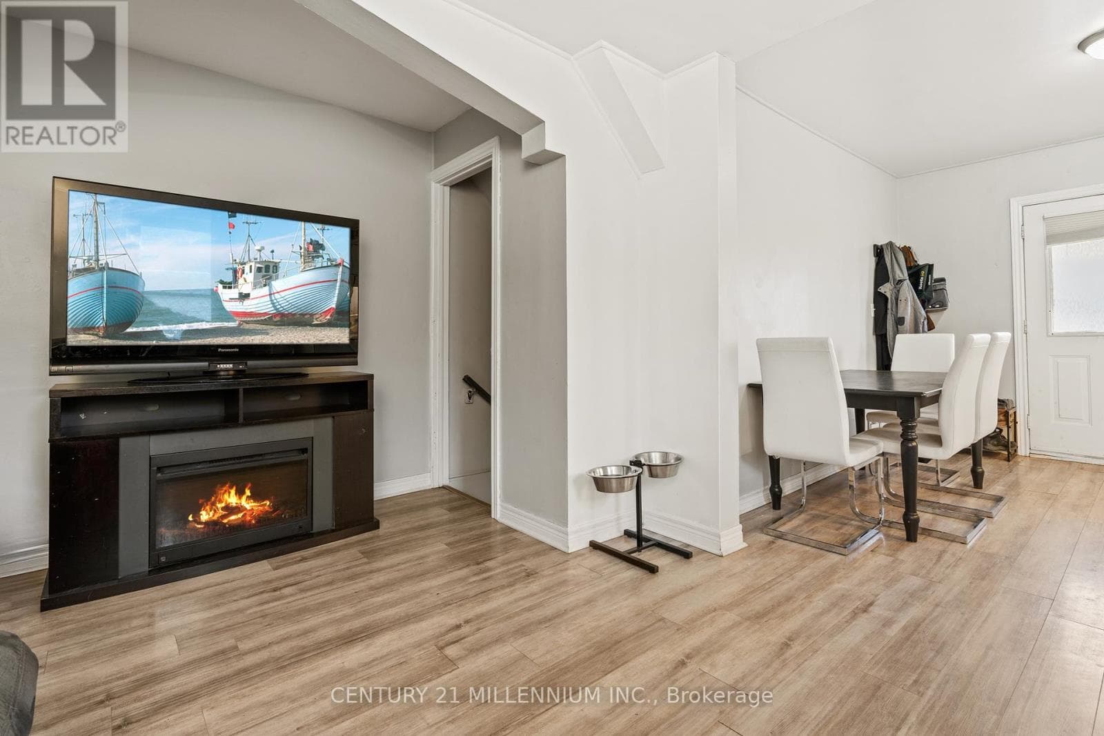 207 BEAVER STREET, Toronto — photo 5