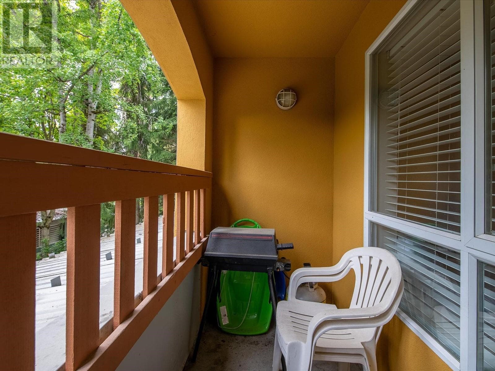 215 4314 MAIN STREET in 