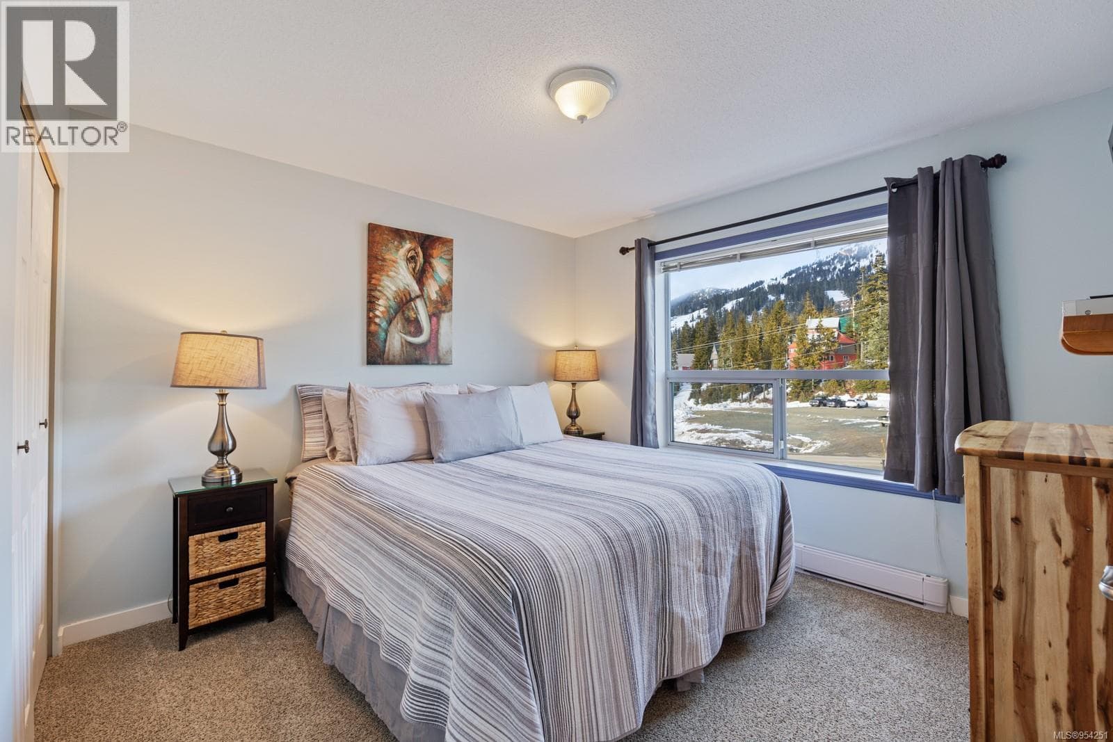 305 1105 HENRY ROAD in 