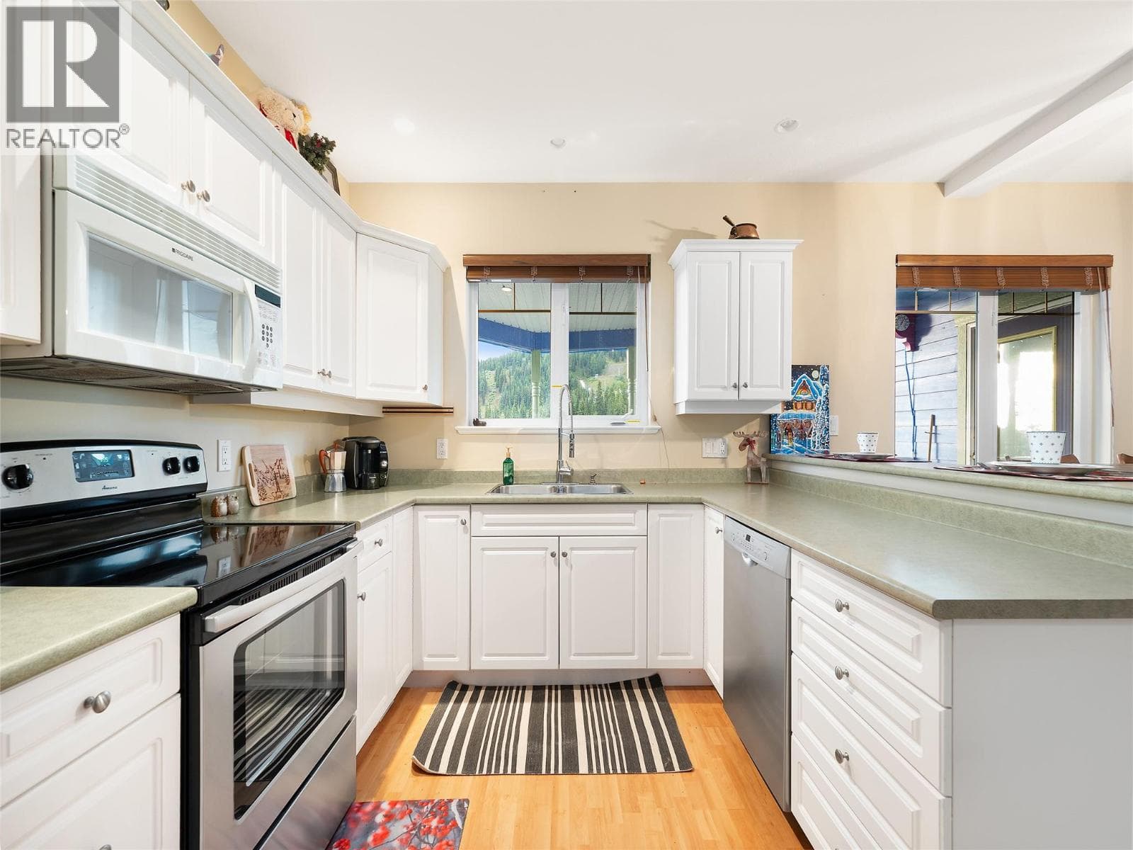 415 SILVER QUEEN ROAD UNIT 2, Interior REALTORS® — photo 5