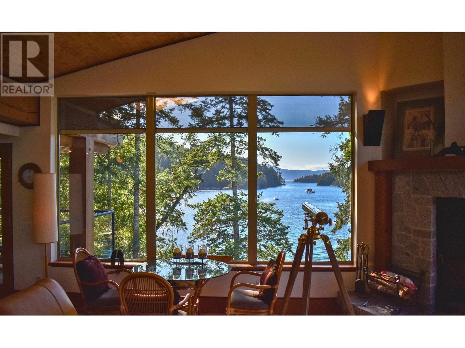 4355 BLIND BAIE SHORE, Greater Vancouver — photo 2