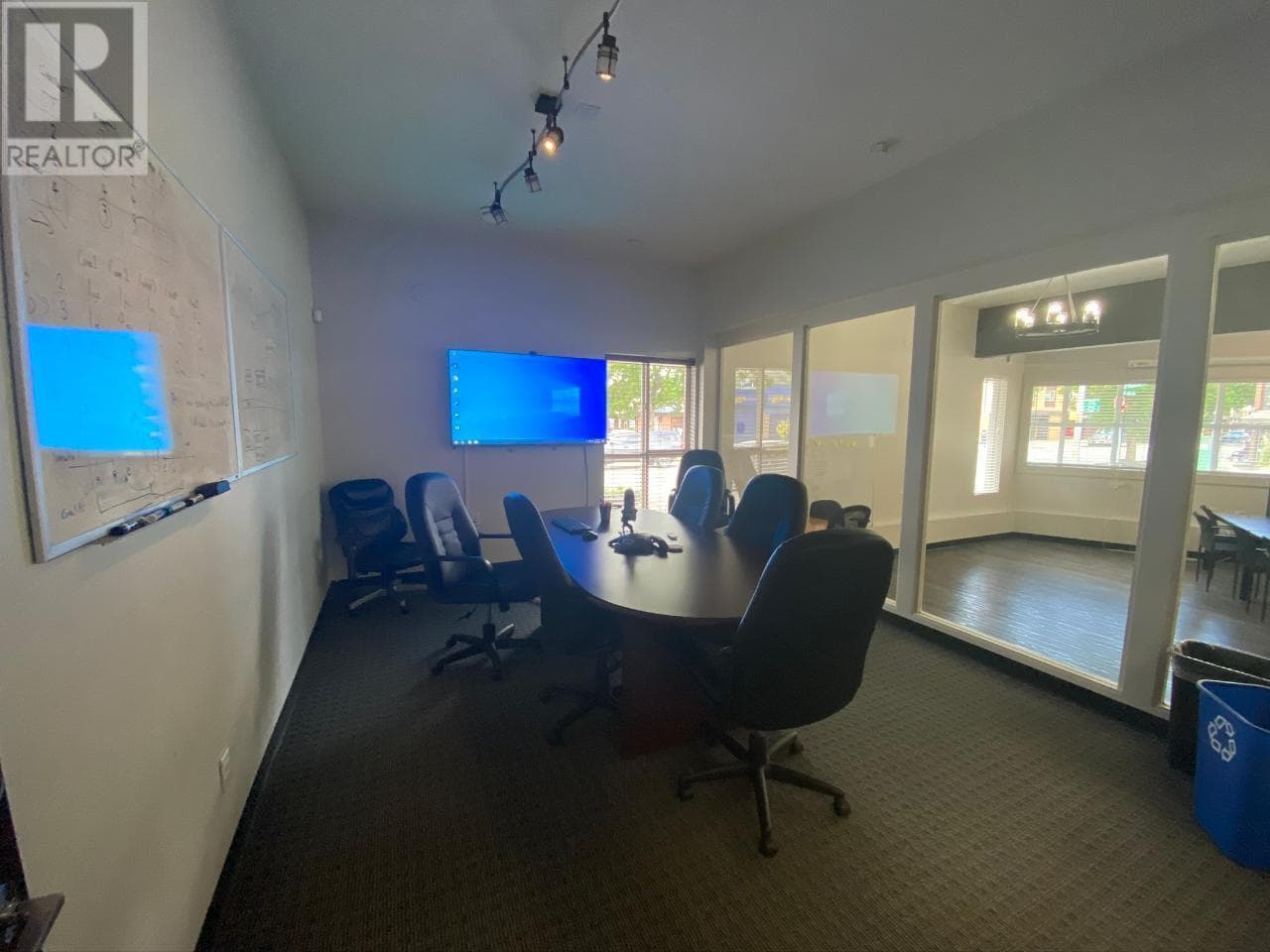 348 TRANQUILLE ROAD, Interior REALTORS® — photo 5