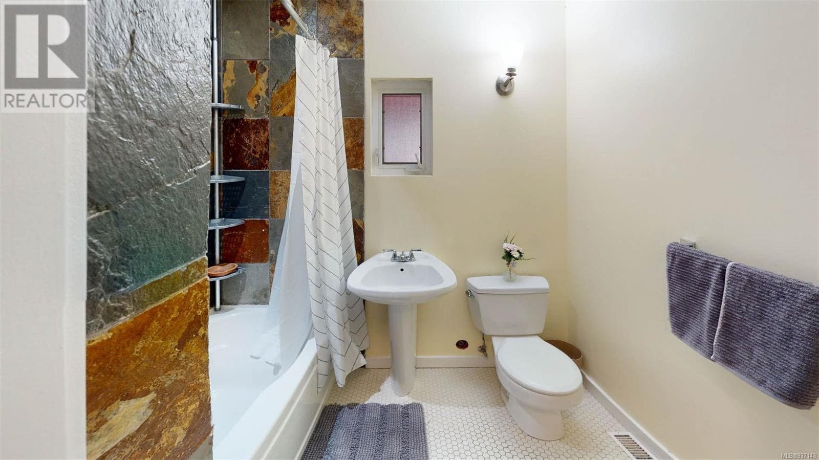 9891 SPALDING ROAD, Victoria — photo 5