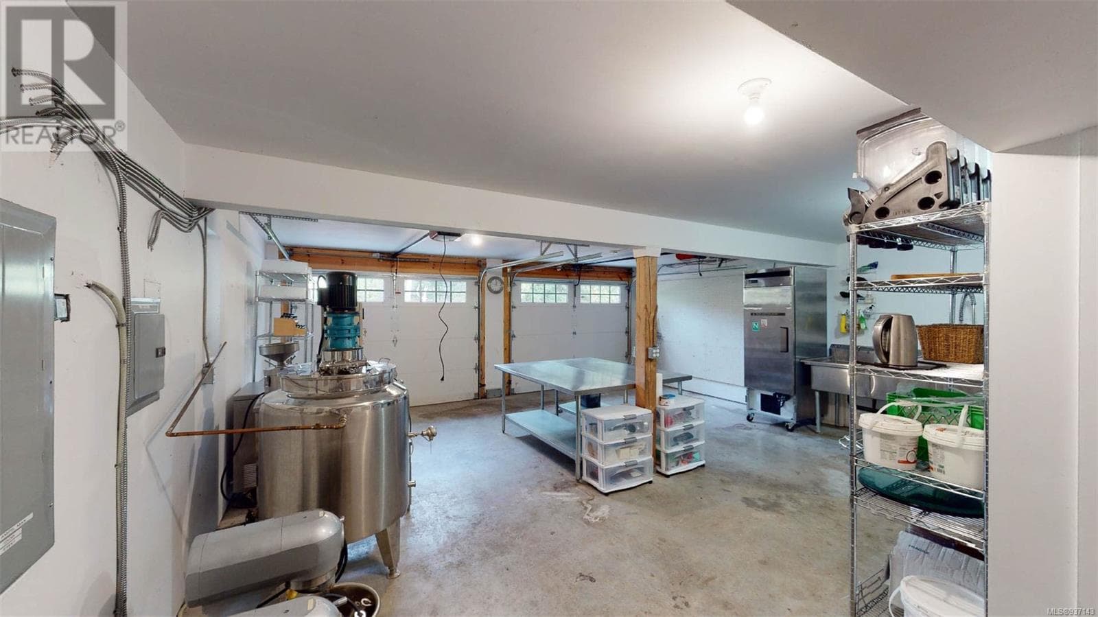 9891 SPALDING ROAD, Victoria — photo 3