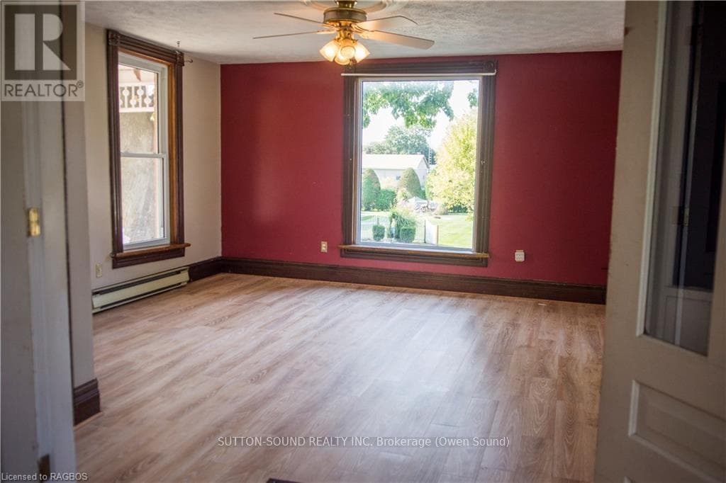 8 ELIZABETH DRIVE, OnePoint — photo 4