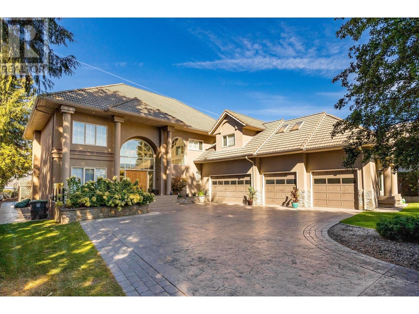 4382 HOBSON ROAD in North Mission - Crawford