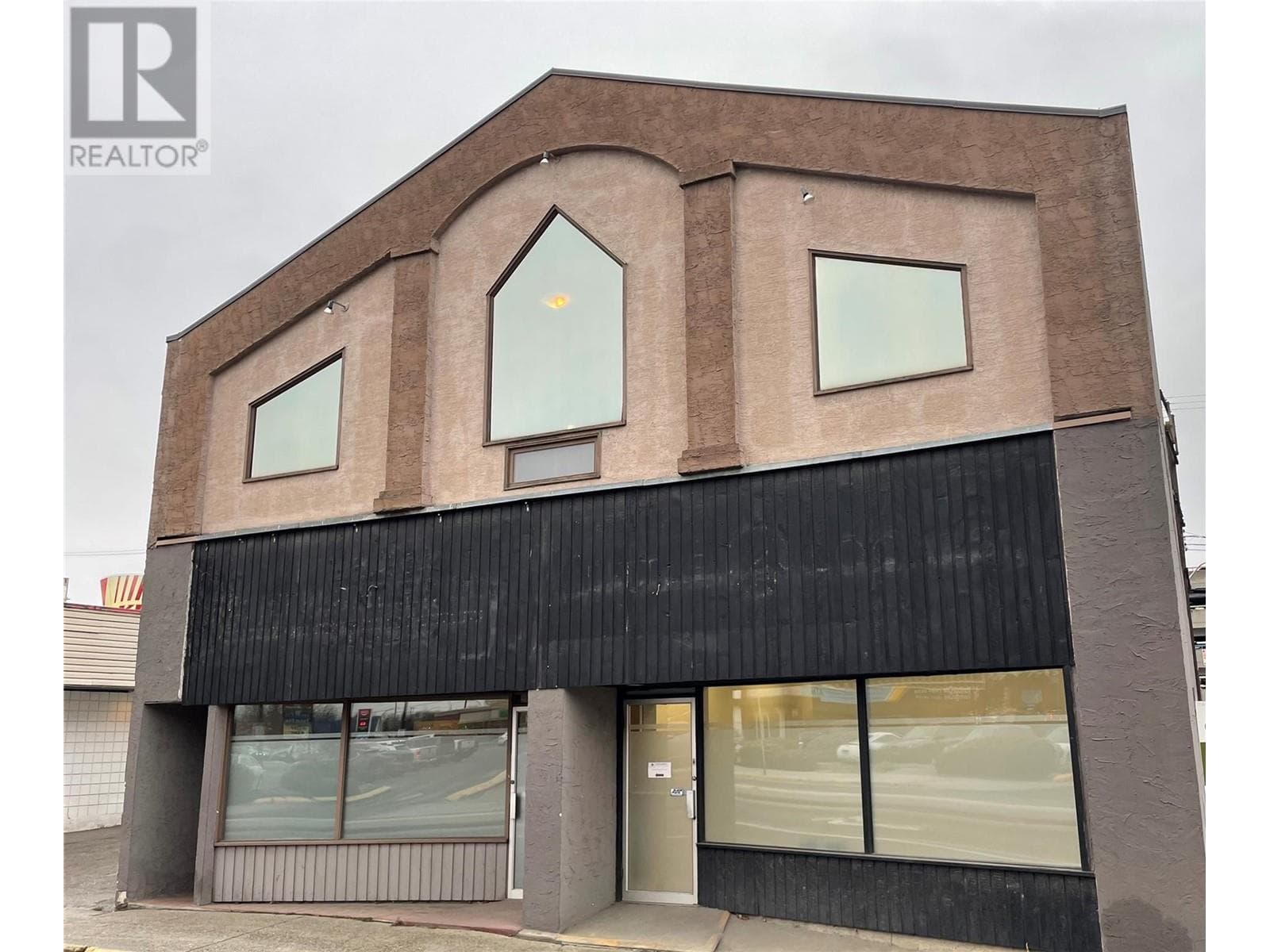3202 32 STREET in 