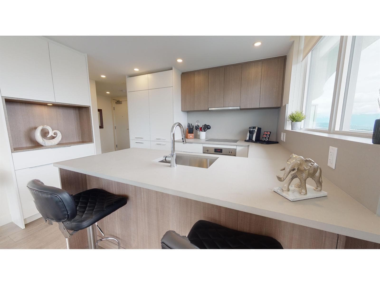 2405 13318 104TH AVENUE, Fraser Valley — photo 4