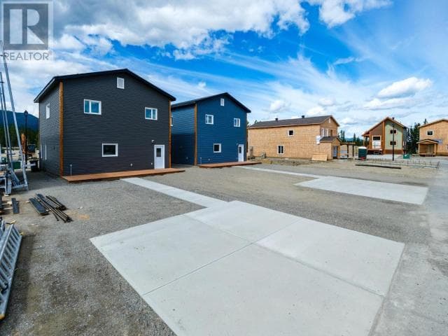 22 BERYL PLAZA, Yukon — photo 5