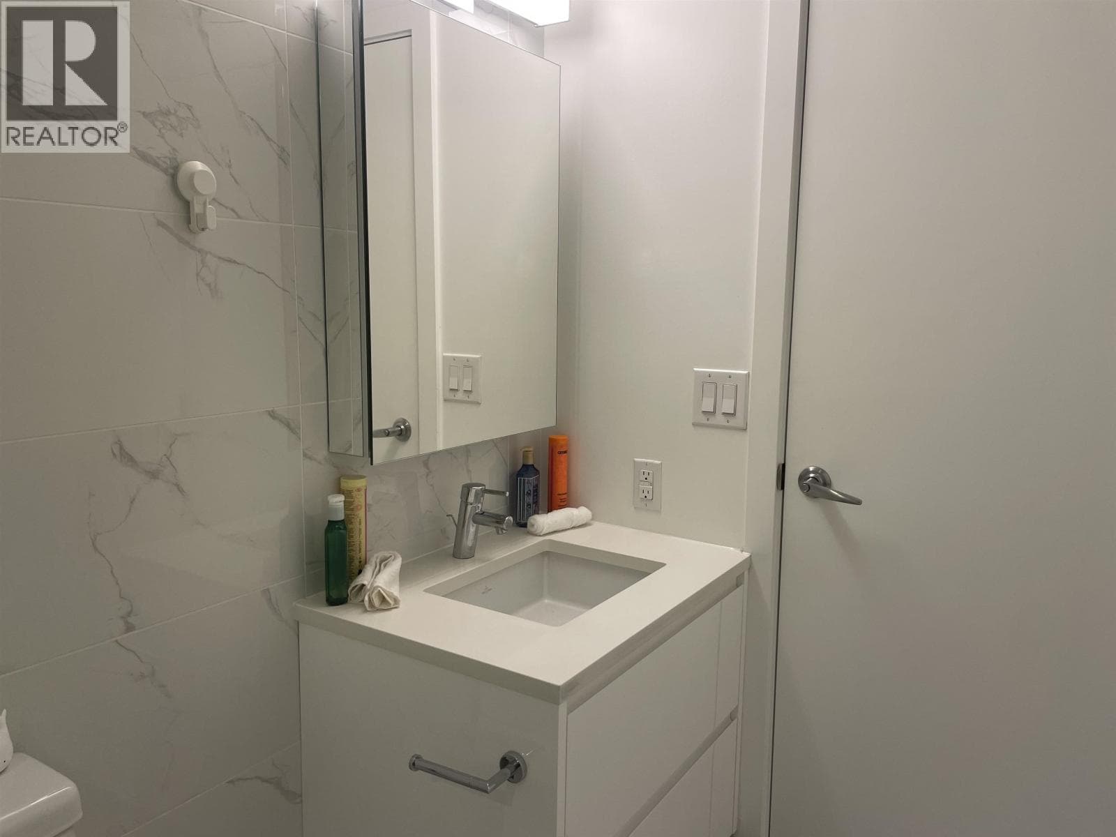 210 8138 FRASER STREET, Greater Vancouver — photo 5