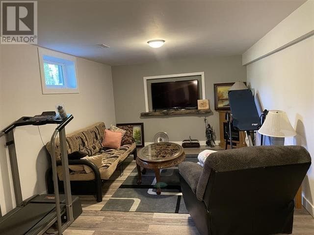 5985 JADE ROAD — photo 4