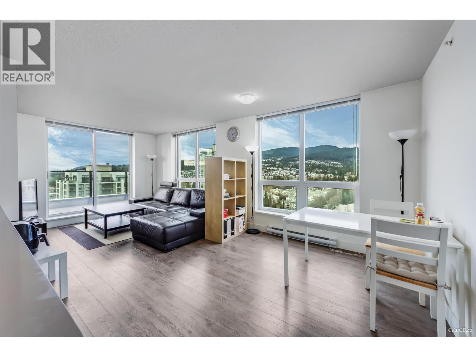 2208 3007 GLEN DRIVE, Greater Vancouver — photo 4