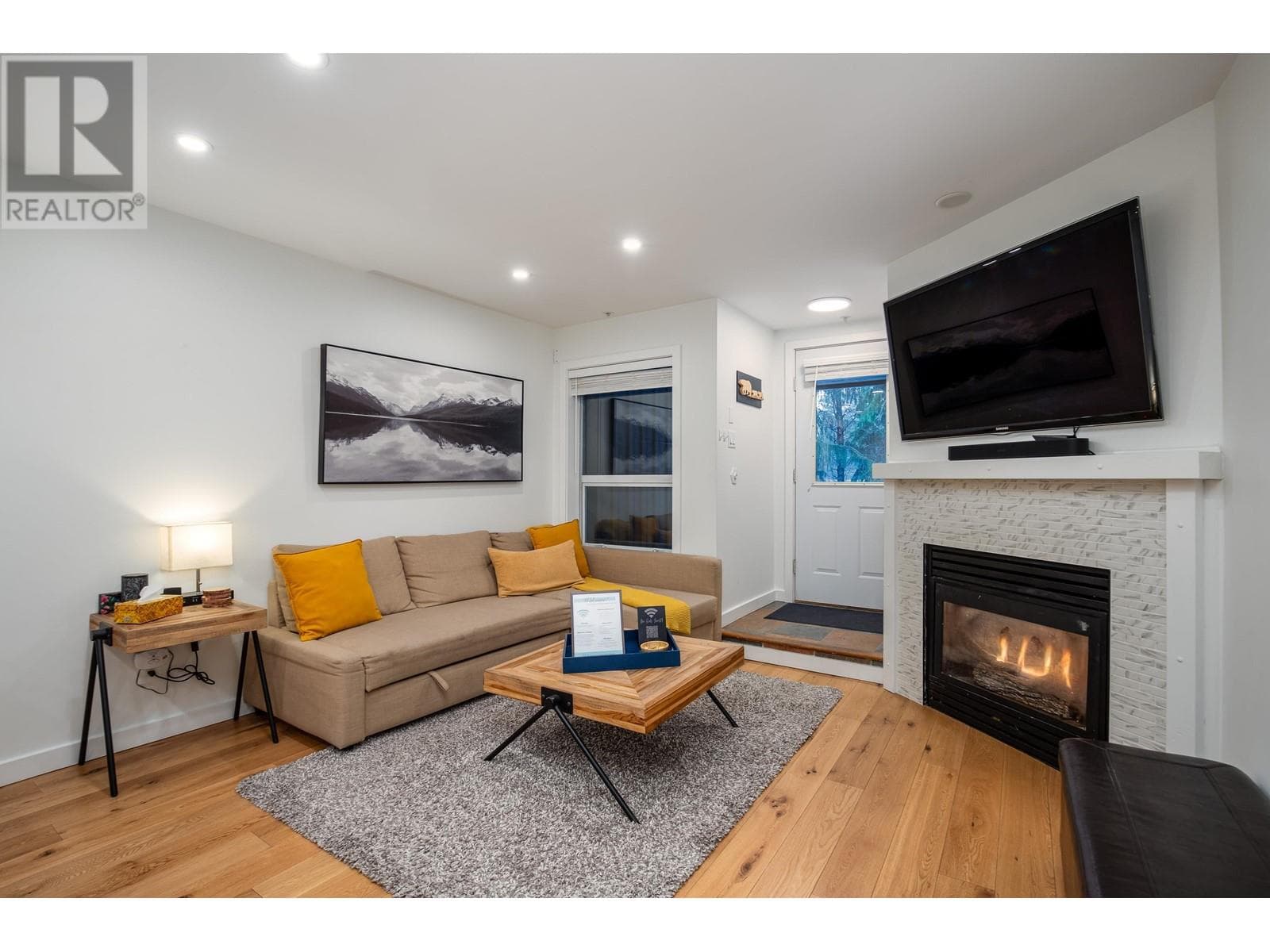 43-43A 4388 NORTHLANDS BOULEVARD in 
