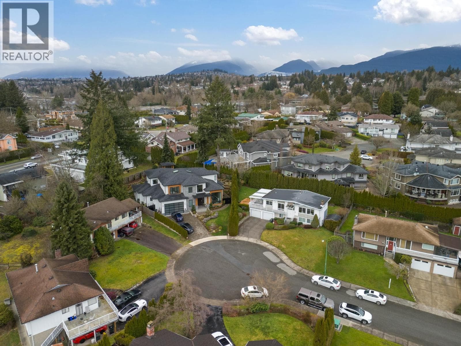7129 CARDINAL COURT, Greater Vancouver — photo 2