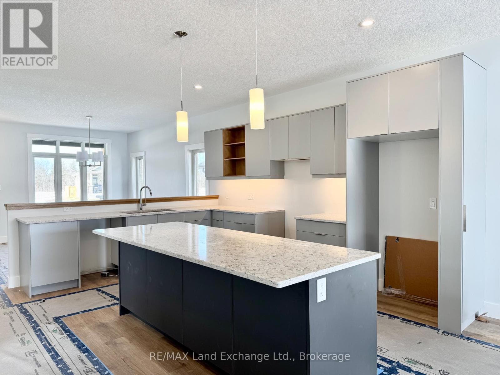 358 IVINGS DRIVE — photo 3