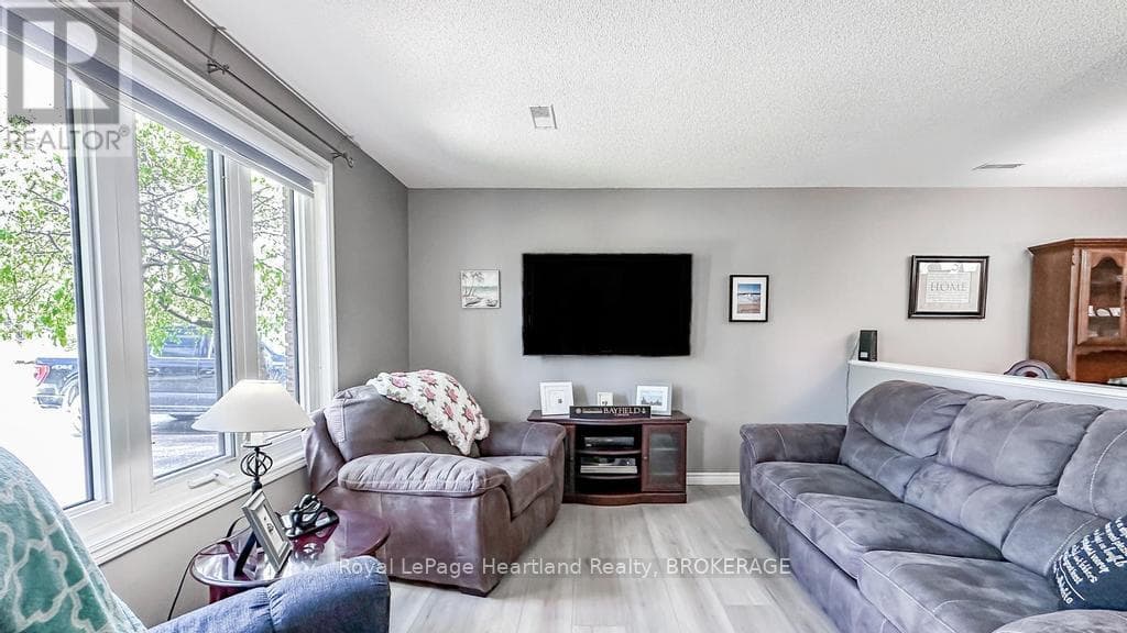 4 DUCHARME CRESCENT, OnePoint — photo 5