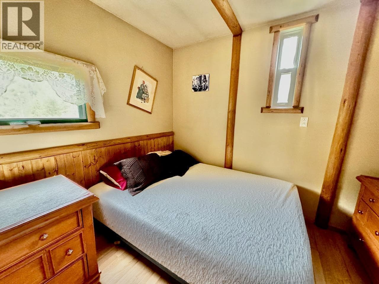 8915 Christian Valley Road, Interior REALTORS® — photo 5