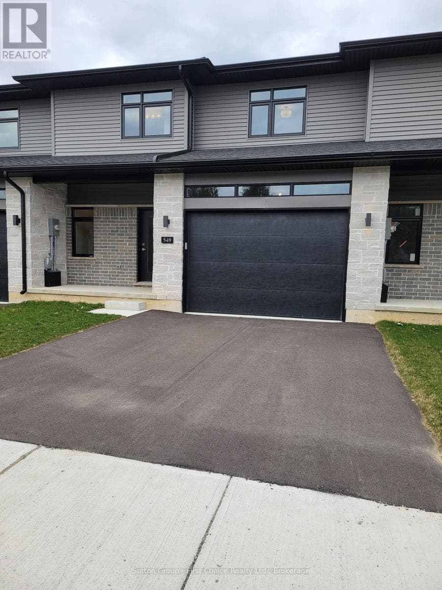 549 ALBERT STREET, OnePoint — photo 2