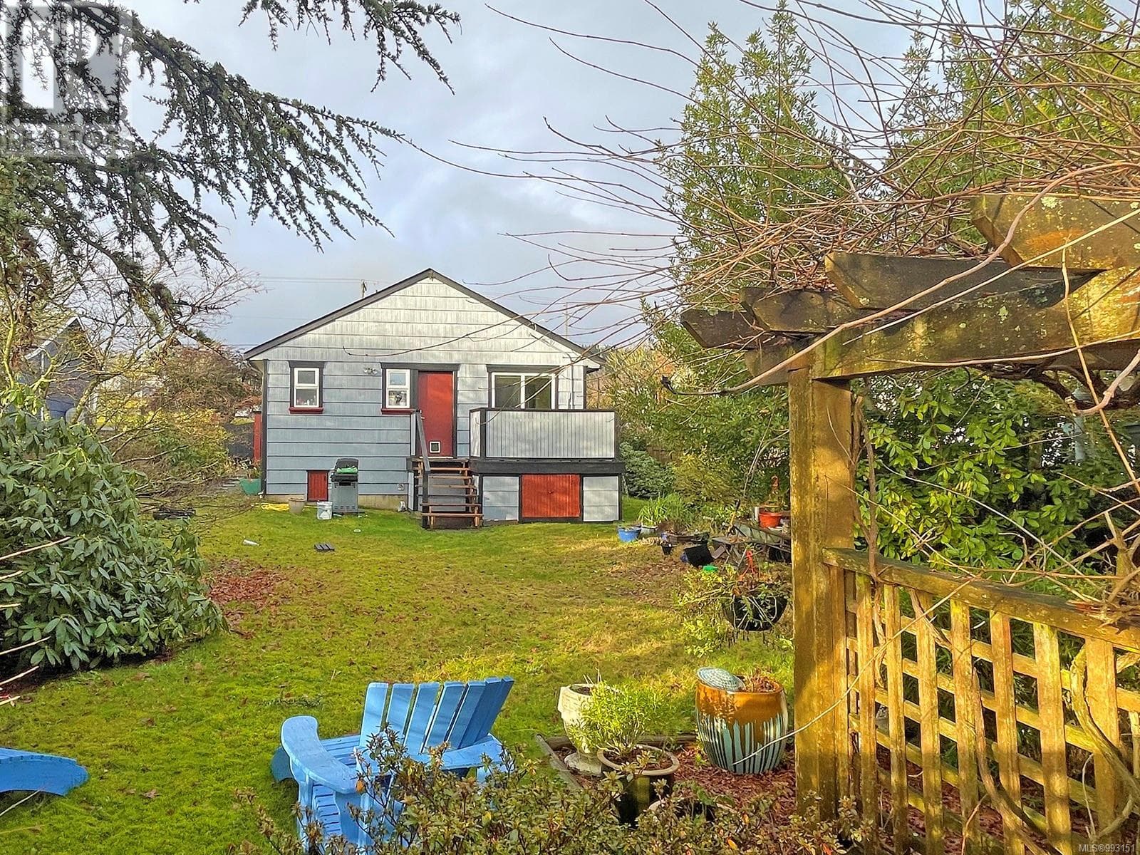 474 486 WAKESIAH AVENUE, Vancouver Island — photo 4