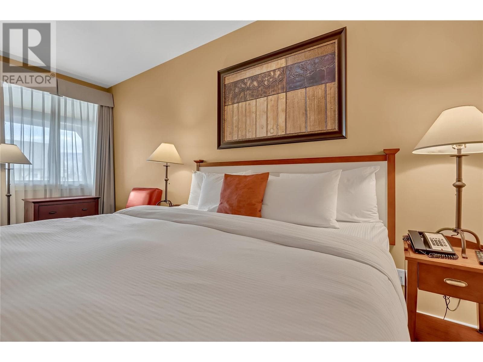 12811 Lakeshore Drive South Unit# 631, Interior REALTORS® — photo 2