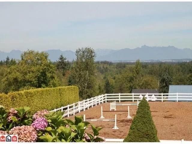 20486 1 AVENUE, Fraser Valley — photo 2