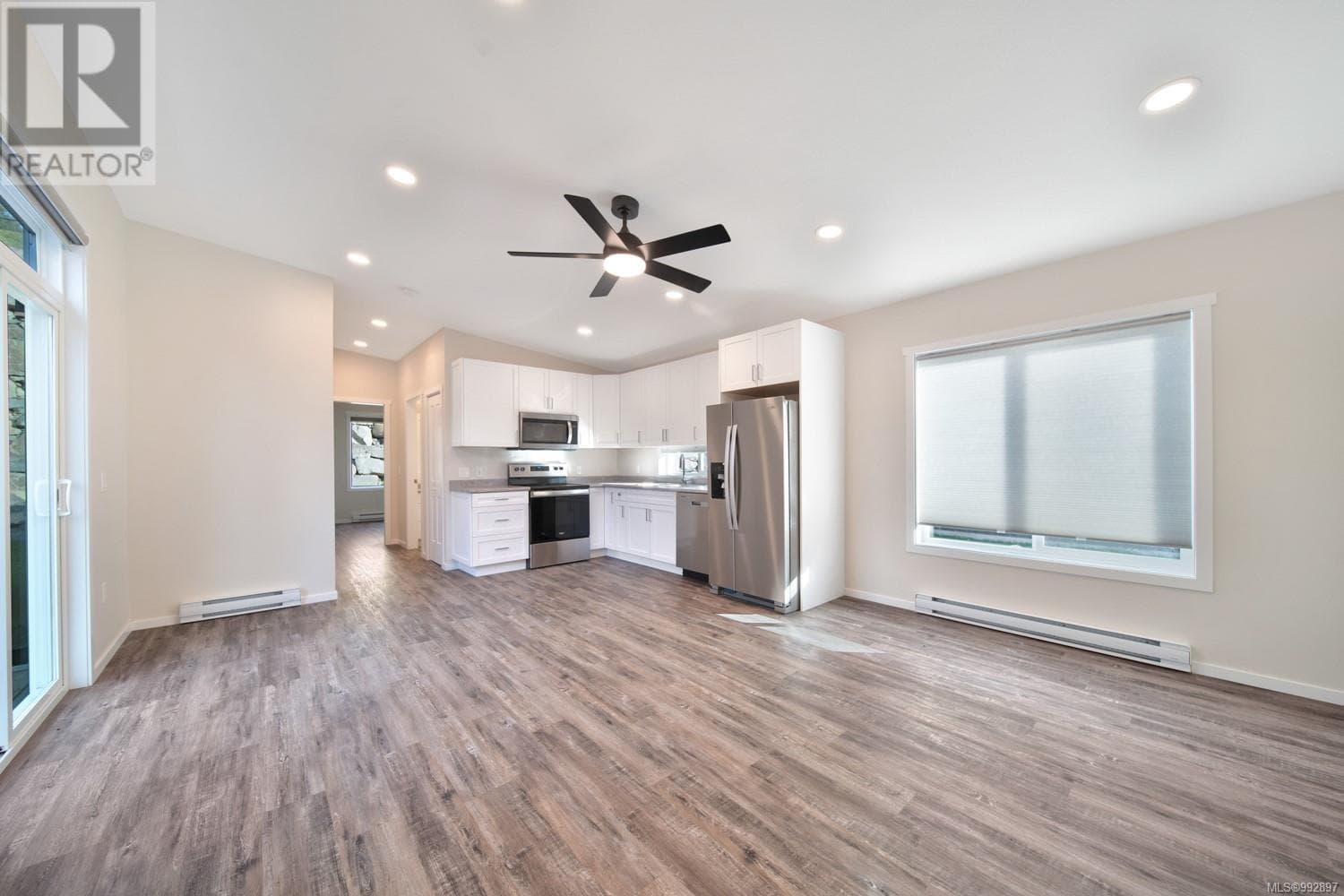 102 3499 HENRY ROAD — photo 4