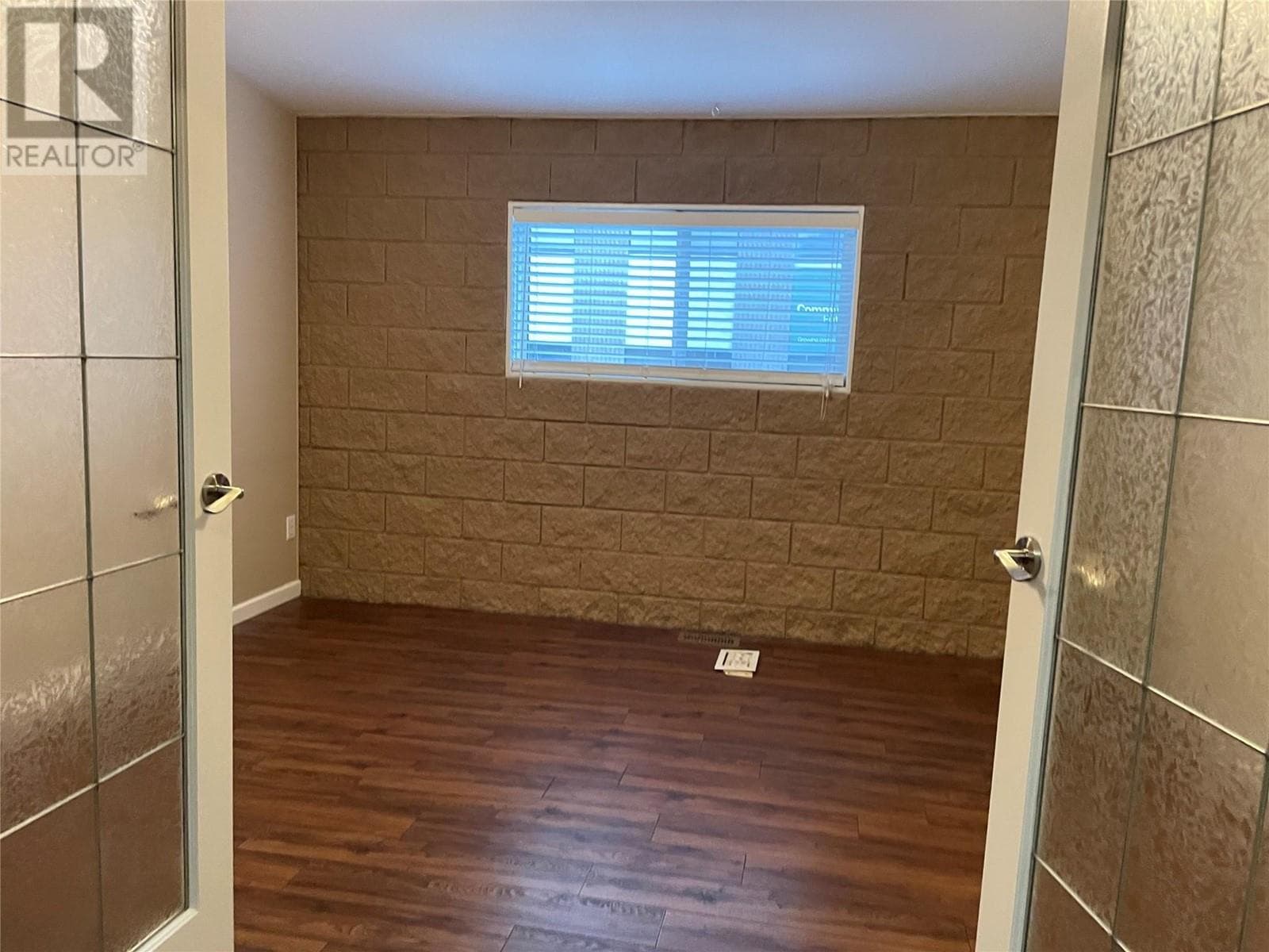 3202 32 Avenue Unit# C, Interior REALTORS® — photo 4