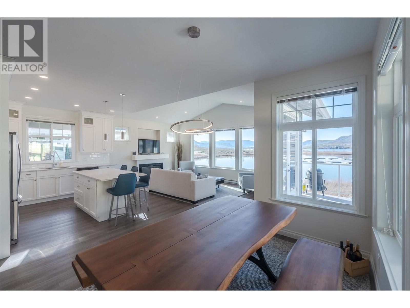 2450 RADIO TOWER ROAD UNIT 163, Interior REALTORS® — photo 5
