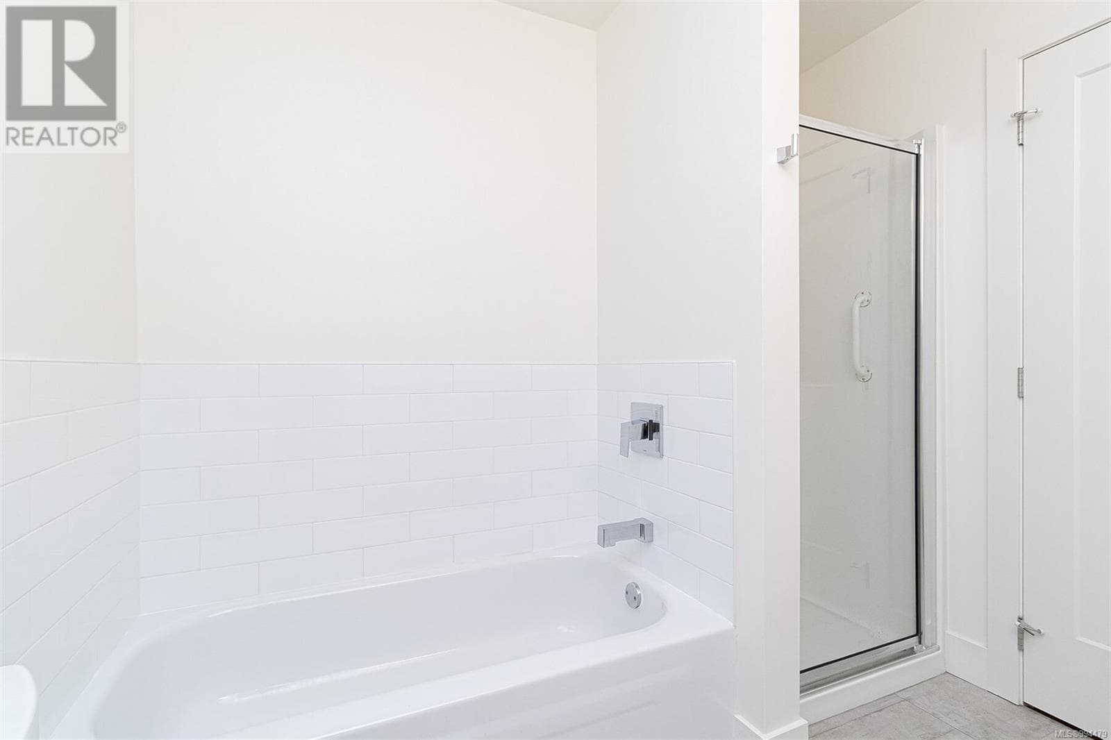 8518 TRIBUNE TERRACE, Victoria — photo 5