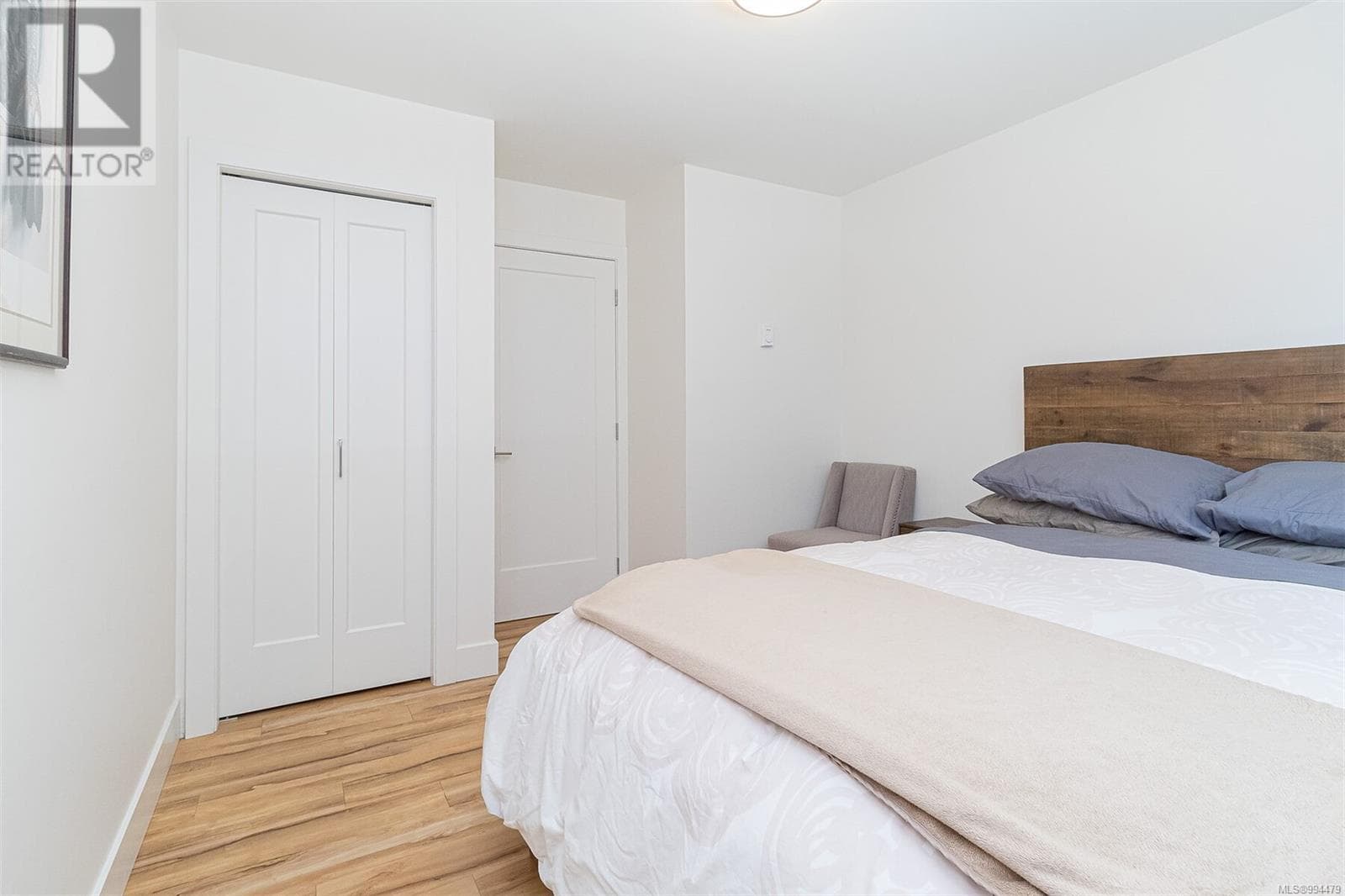 8518 TRIBUNE TERRACE, Victoria — photo 4