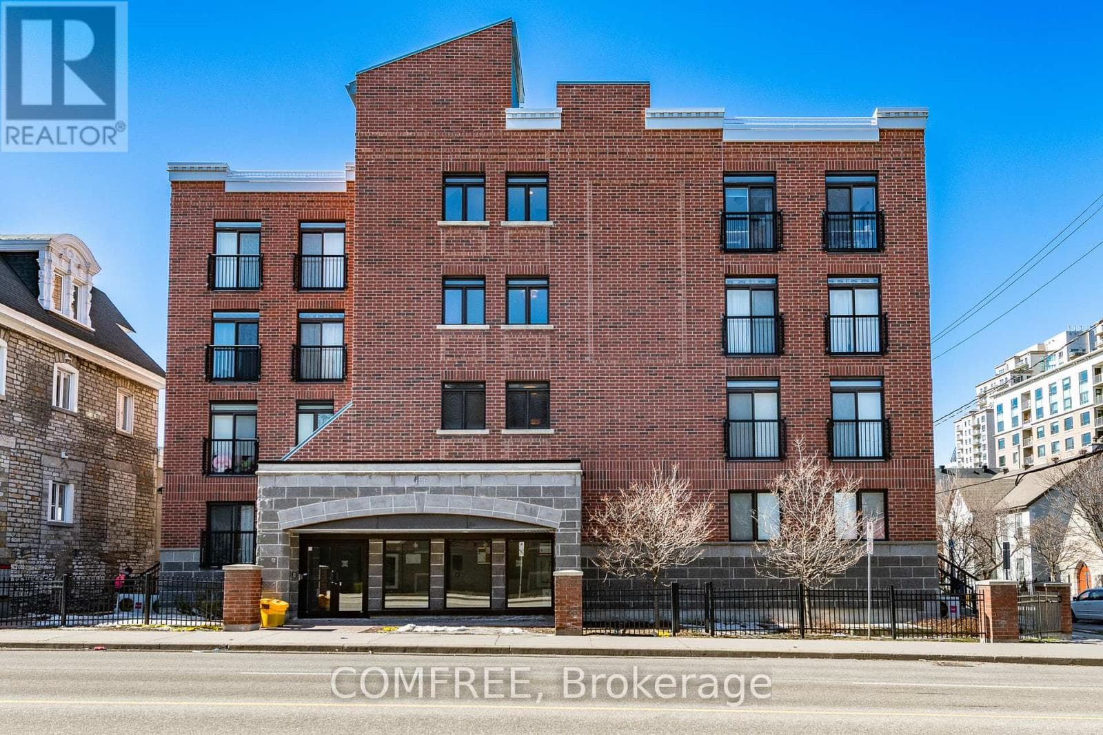 409 - 456 KING EDWARD AVENUE in SANDY HILL