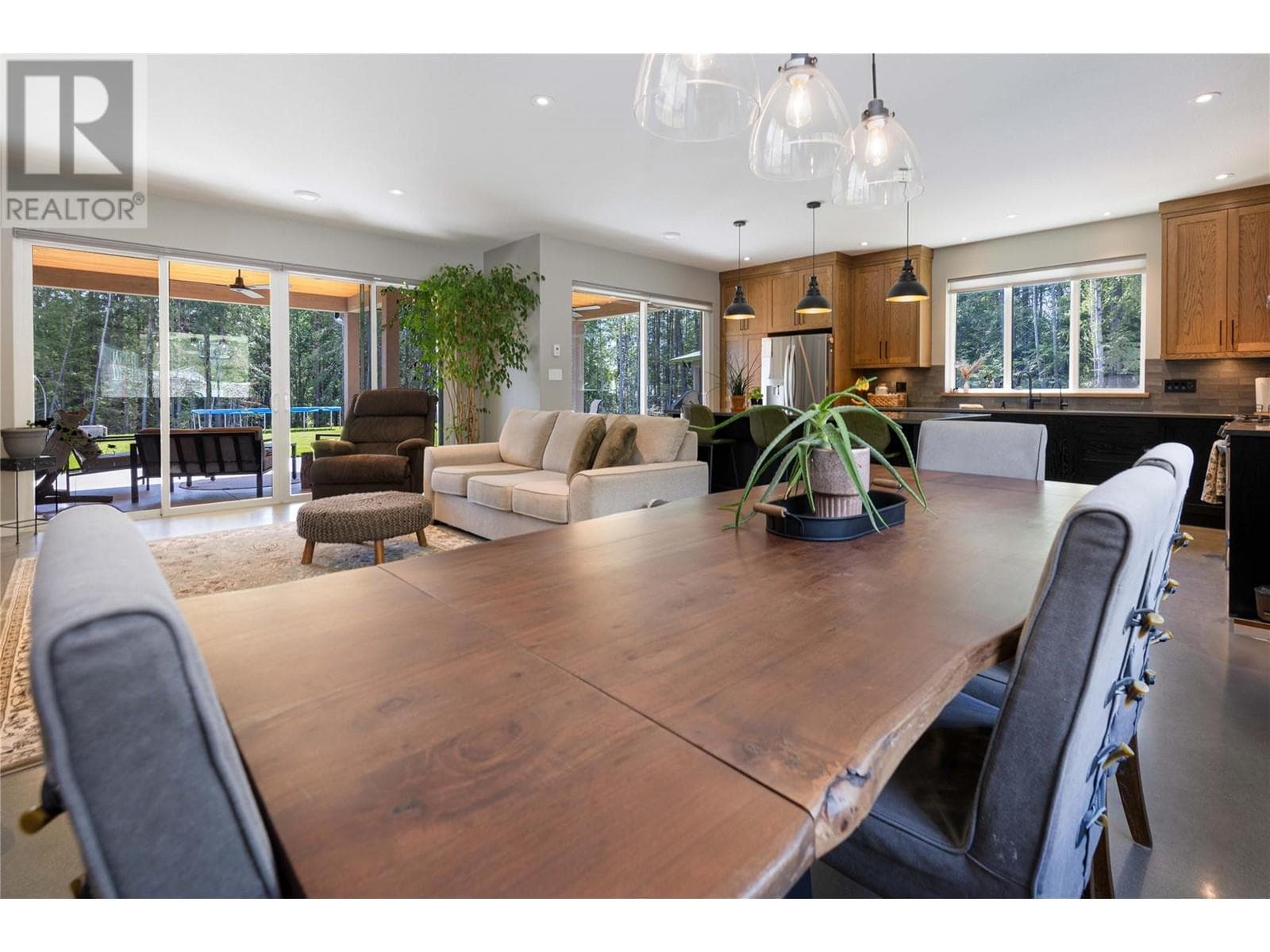 6400 1 Avenue NW, Interior REALTORS® — photo 5