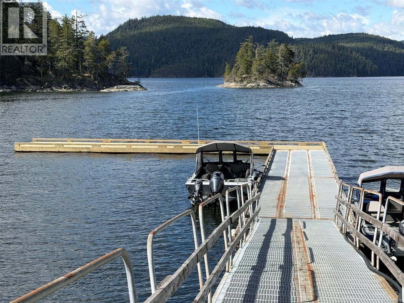 SL10 READ ISLAND, Vancouver Island — photo 3