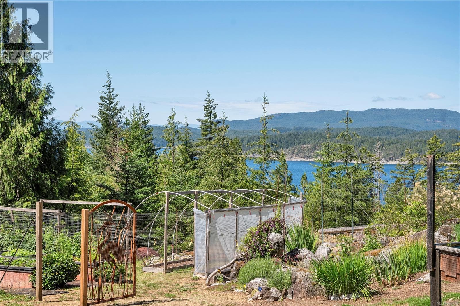 SL10 READ ISLAND, Vancouver Island — photo 4