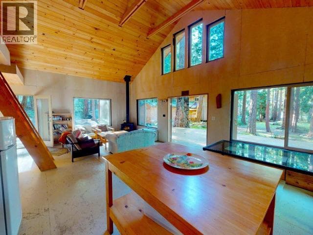 1157 TENNYSON RD, Powell River — photo 4