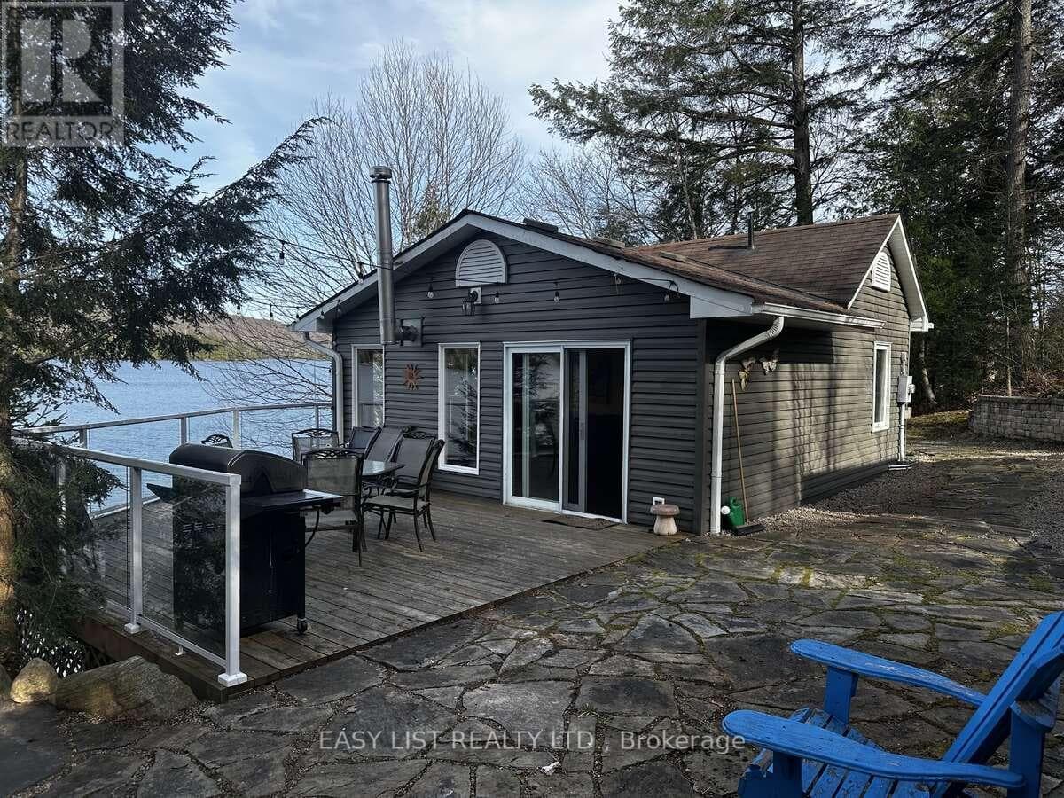61 MAPLE DRIVE — photo 2