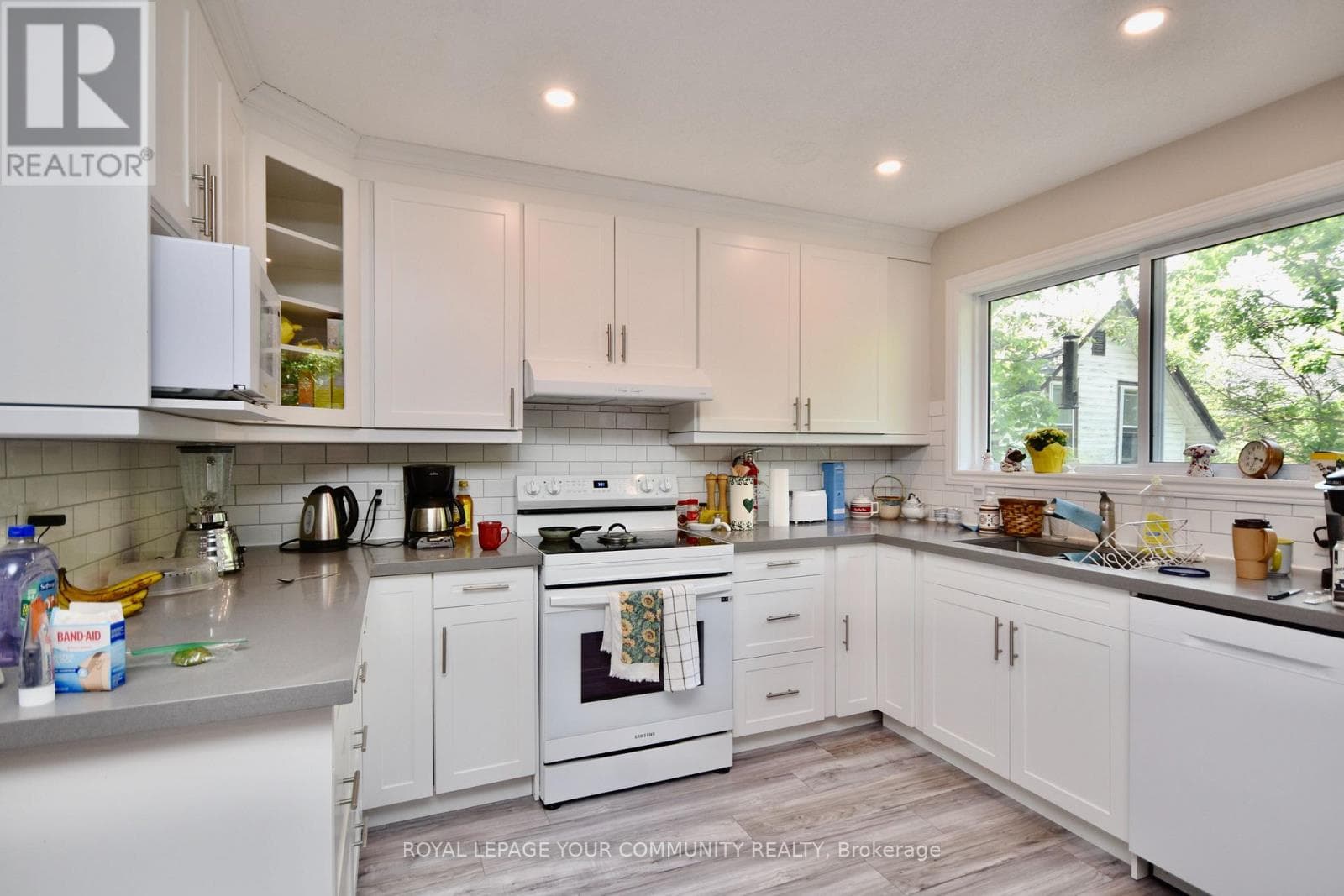 246 MISSISSAUGA STREET W, Toronto — photo 2