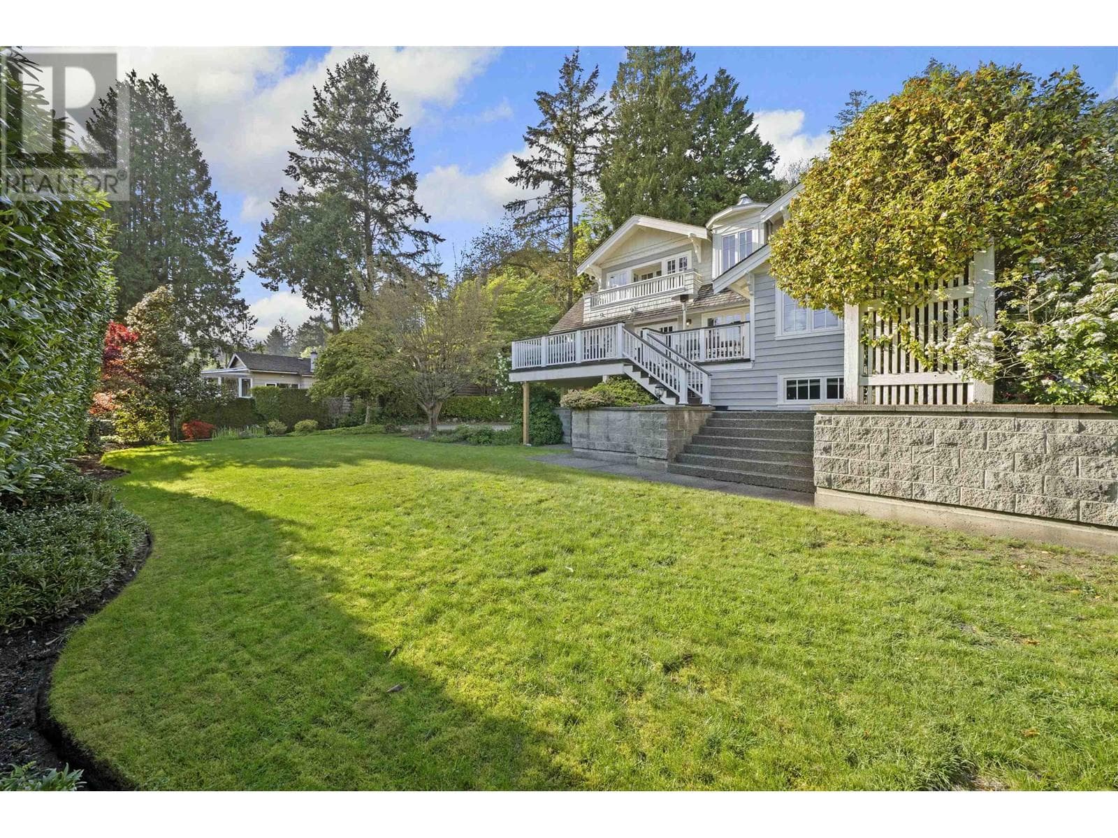 4075 ROSE CRESCENT, Greater Vancouver — photo 5
