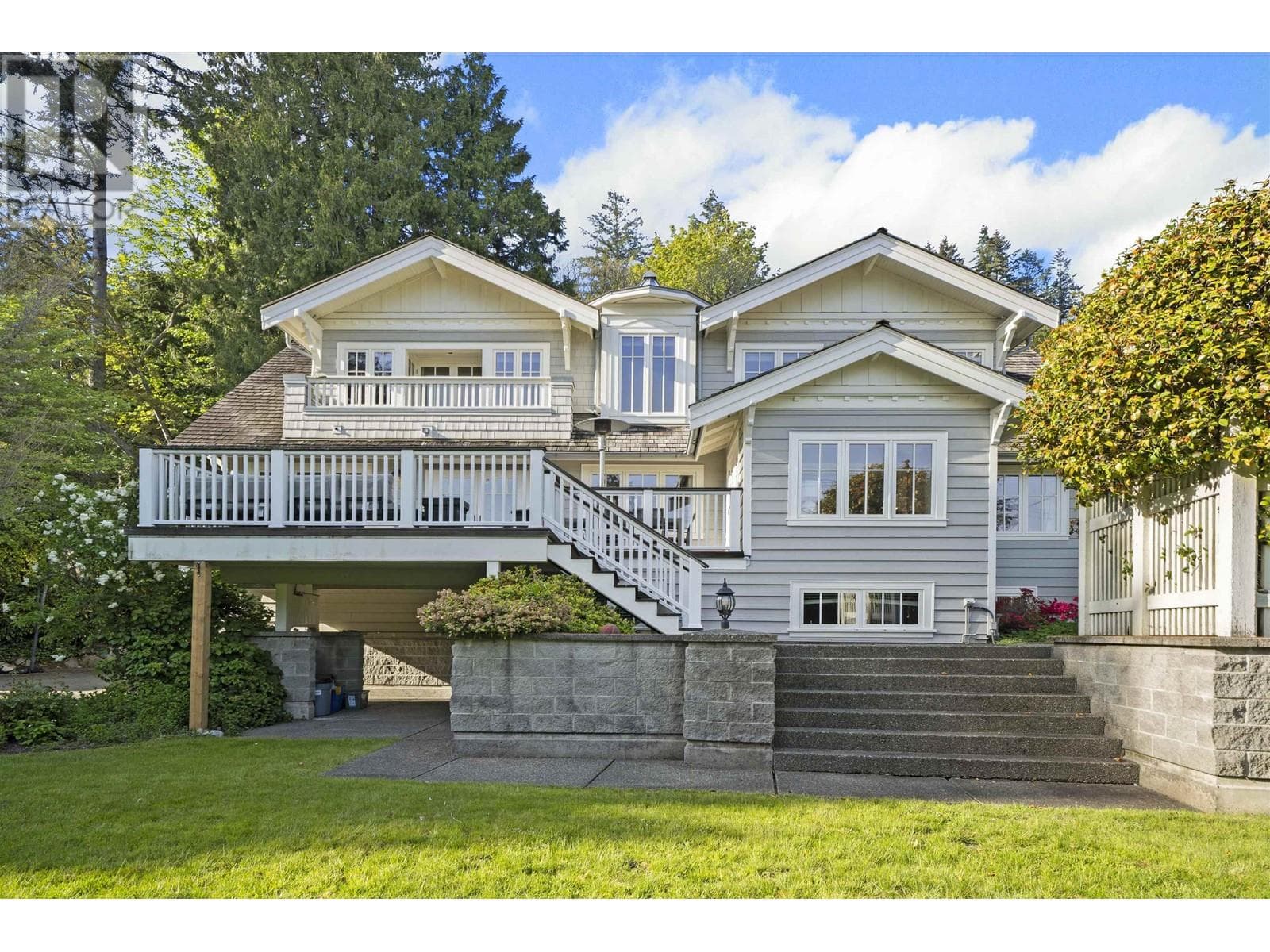 4075 ROSE CRESCENT in Rockridge