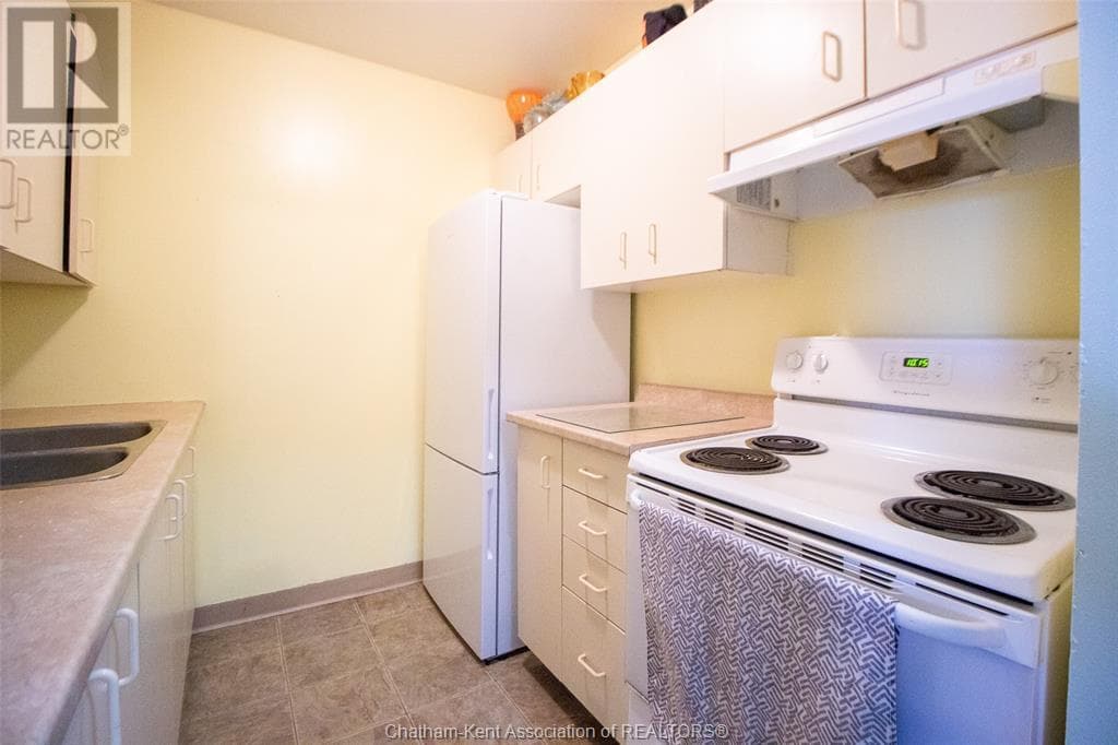 130 PARK AVENUE EAST UNIT 404, Chatham Kent — photo 5