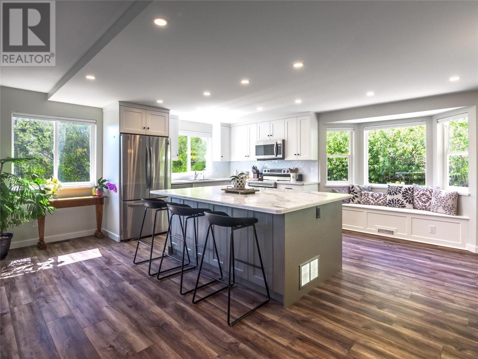 107 UPLANDS DRIVE, Interior REALTORS® — photo 2