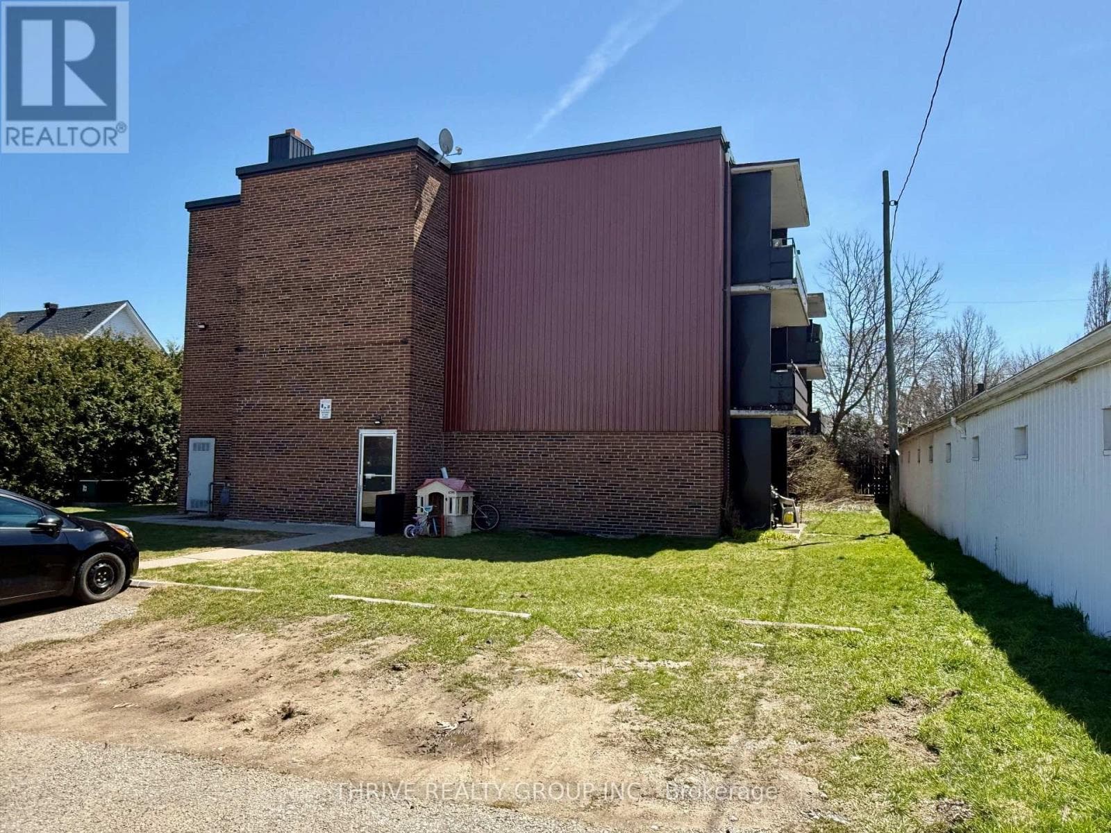 1576 CALEDONIA STREET, London and St. Thomas — photo 2