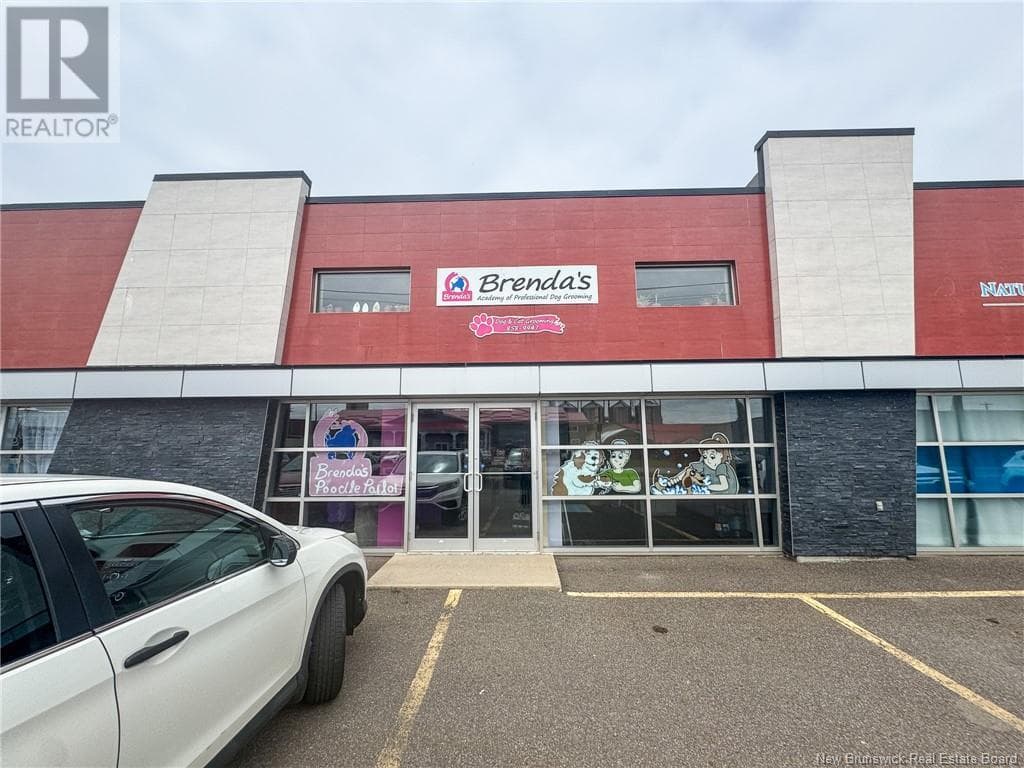 209 Collishaw Street Unit# B in 