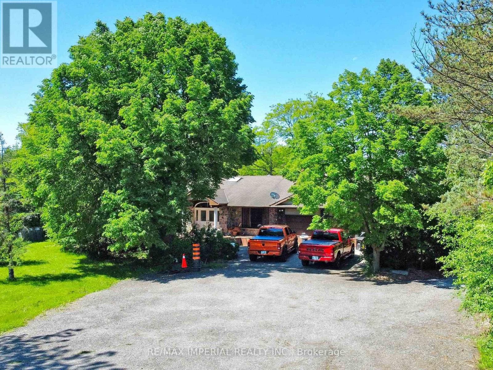 22 RATCLIFF ROAD, Toronto — photo 2
