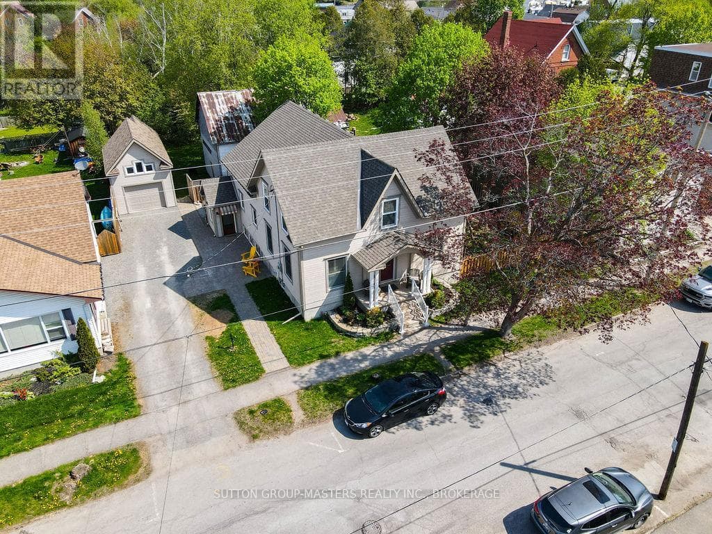 8 SPRING STREET — photo 4